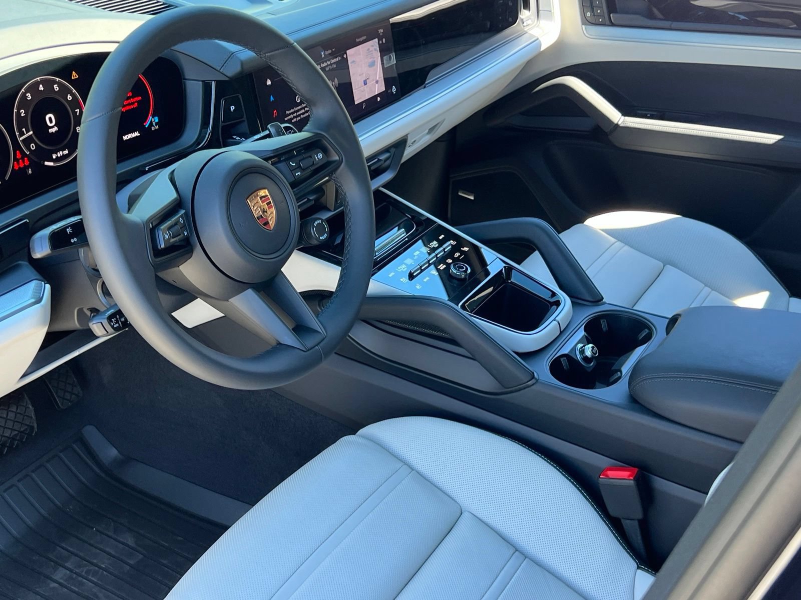 New 2026 Porsche Cayenne AWD/4WD image 4