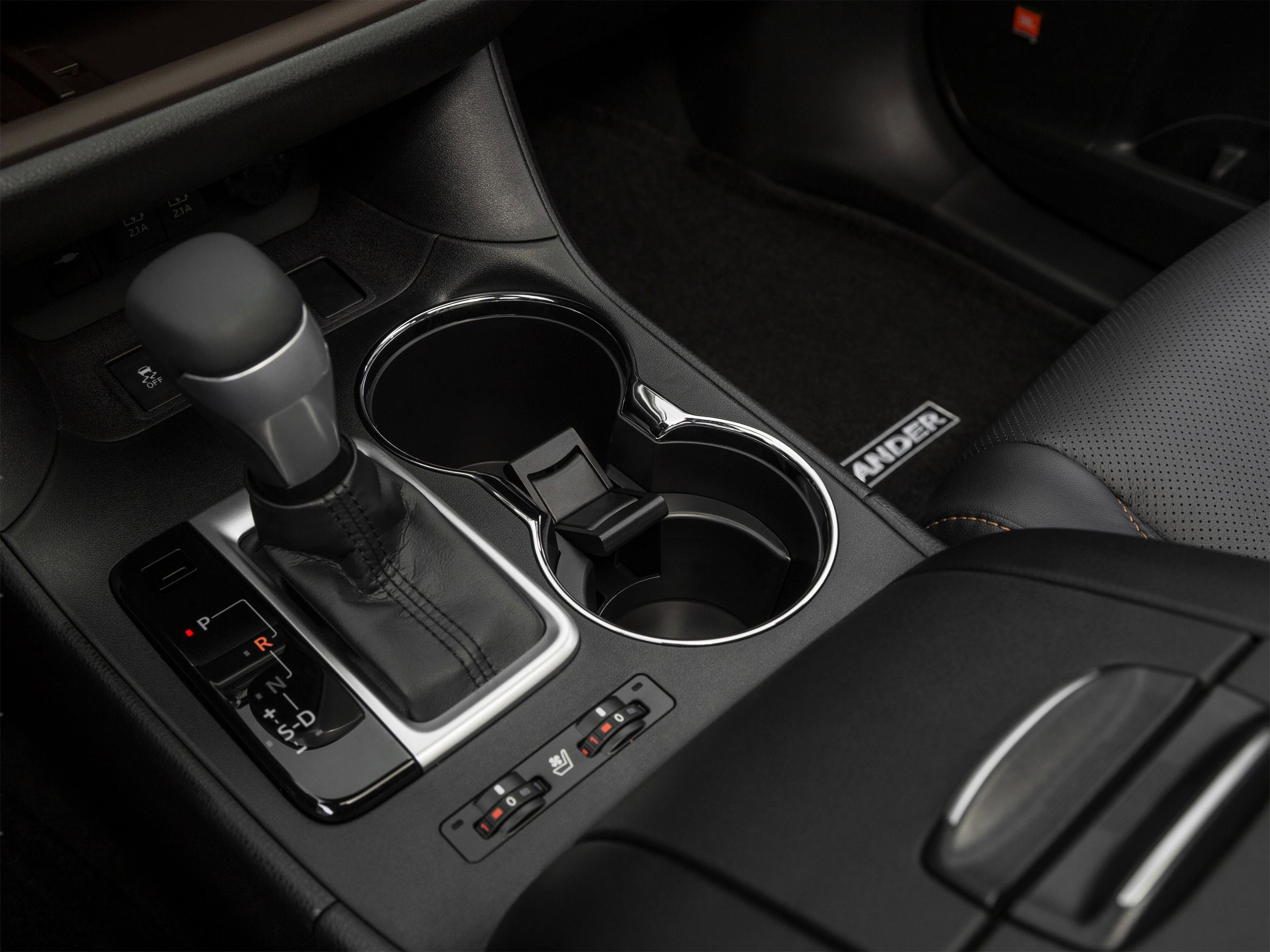 Used 2019 Toyota Highlander Limited Platinum FWD image 26