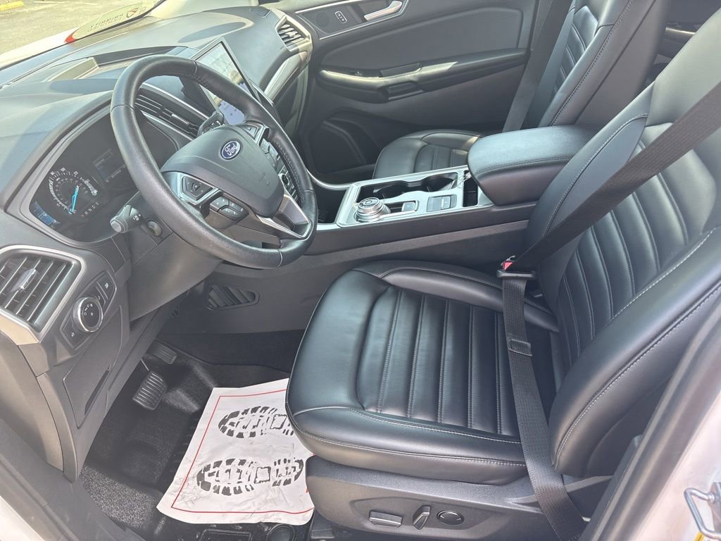 Used 2024 Ford Edge SEL AWD/4WD image 16