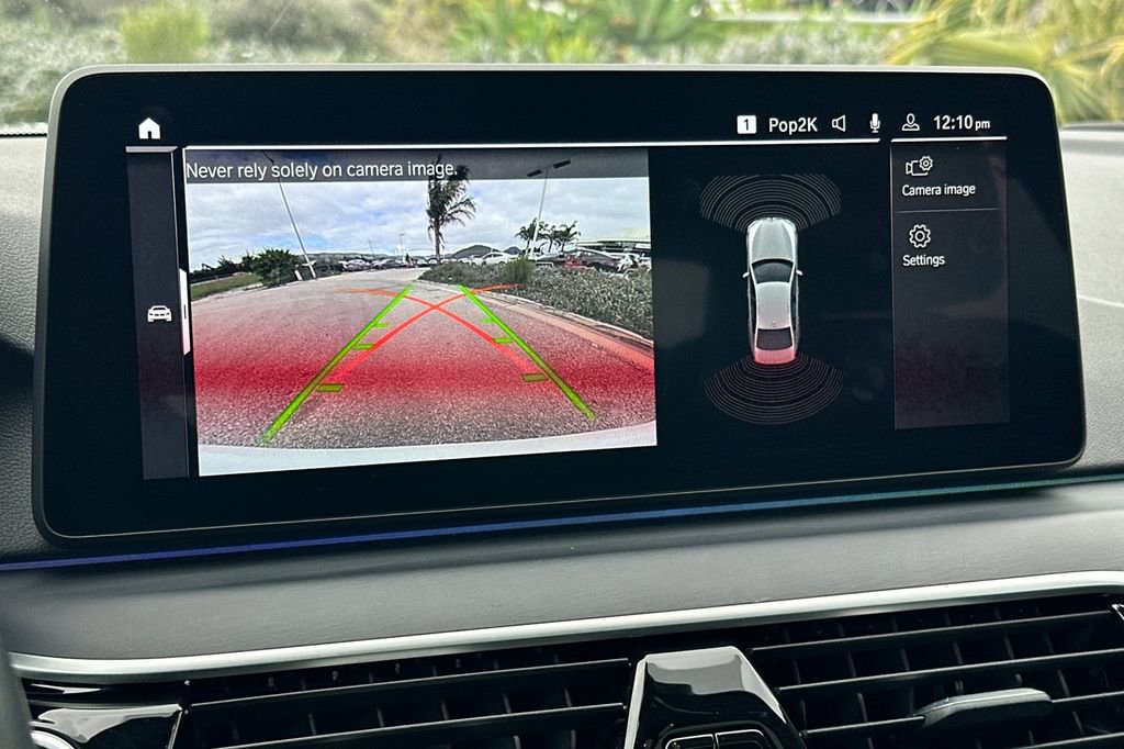 Used 2023 BMW 530e w/ M Sport Package image 21