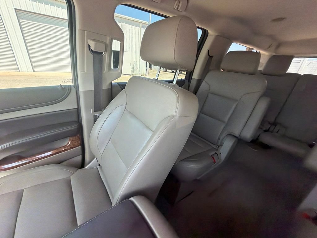 Used 2020 Chevrolet Suburban Premier w/ RST 6.2L Performance Edition AWD/4WD image 28