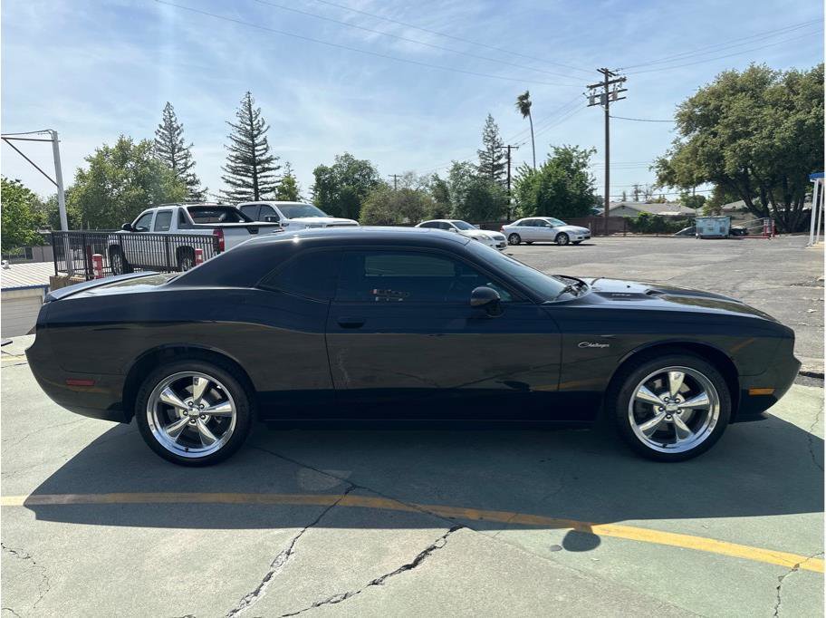 Used 2011 Dodge Challenger R/T RWD image 5