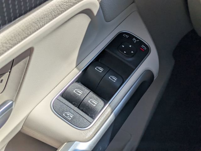 Used 2022 Mercedes-Benz GLB 250 w/ Premium Package Lite image 24