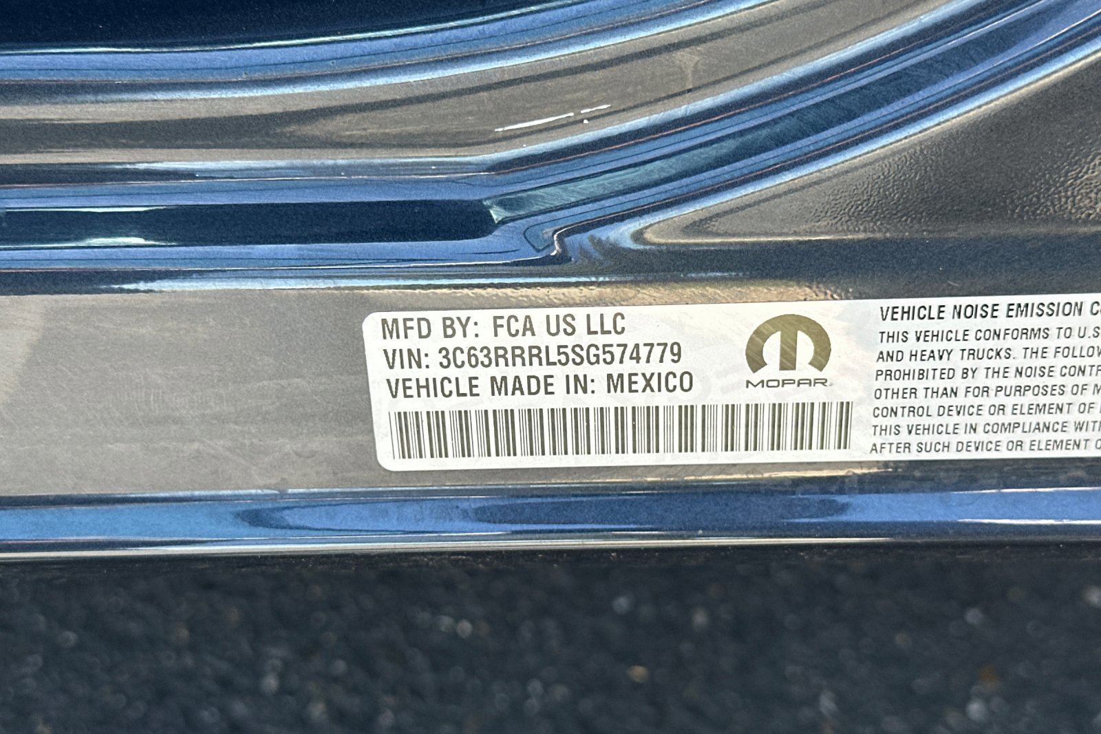 New 2025 RAM 3500 Limited image 27