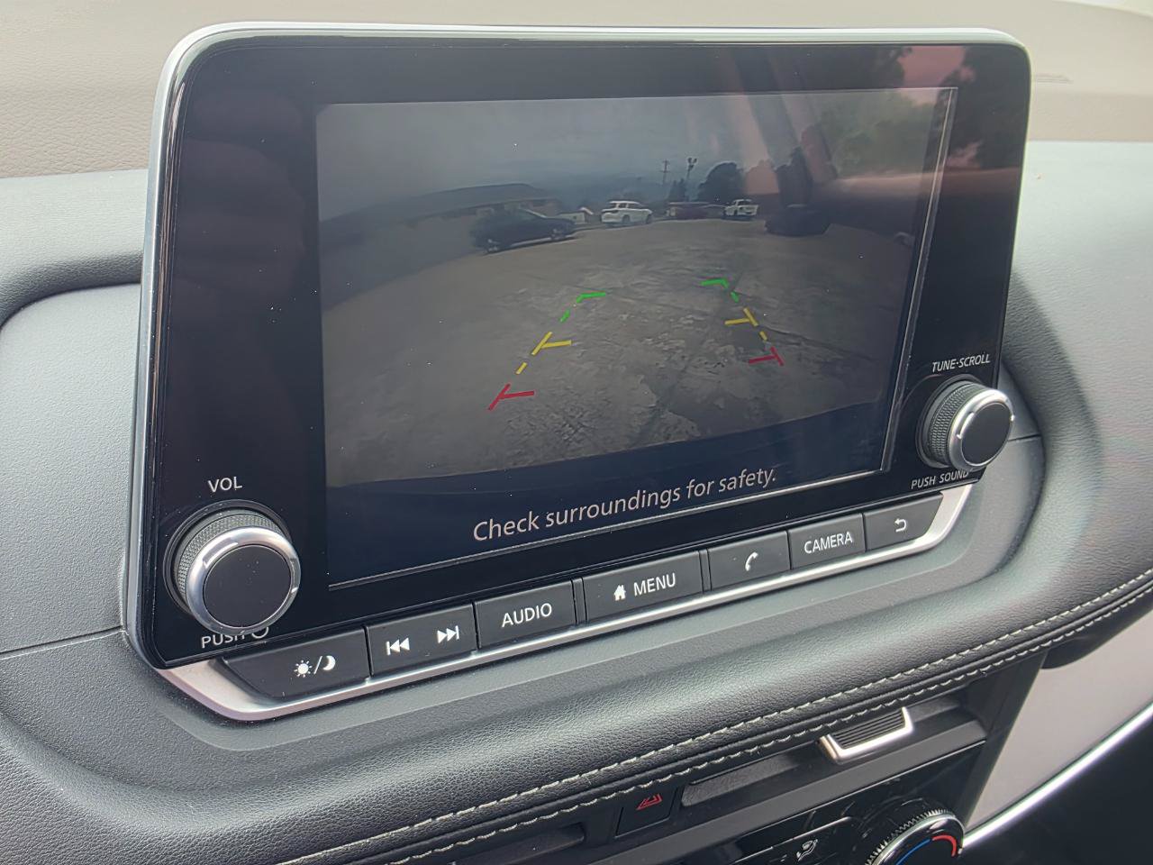Used 2023 Nissan Rogue S FWD image 4