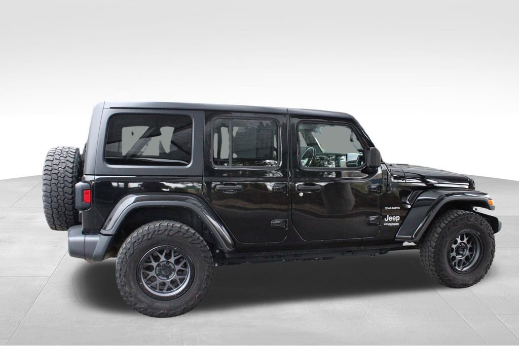 Used 2018 Jeep Wrangler Unlimited Sahara AWD/4WD image 18