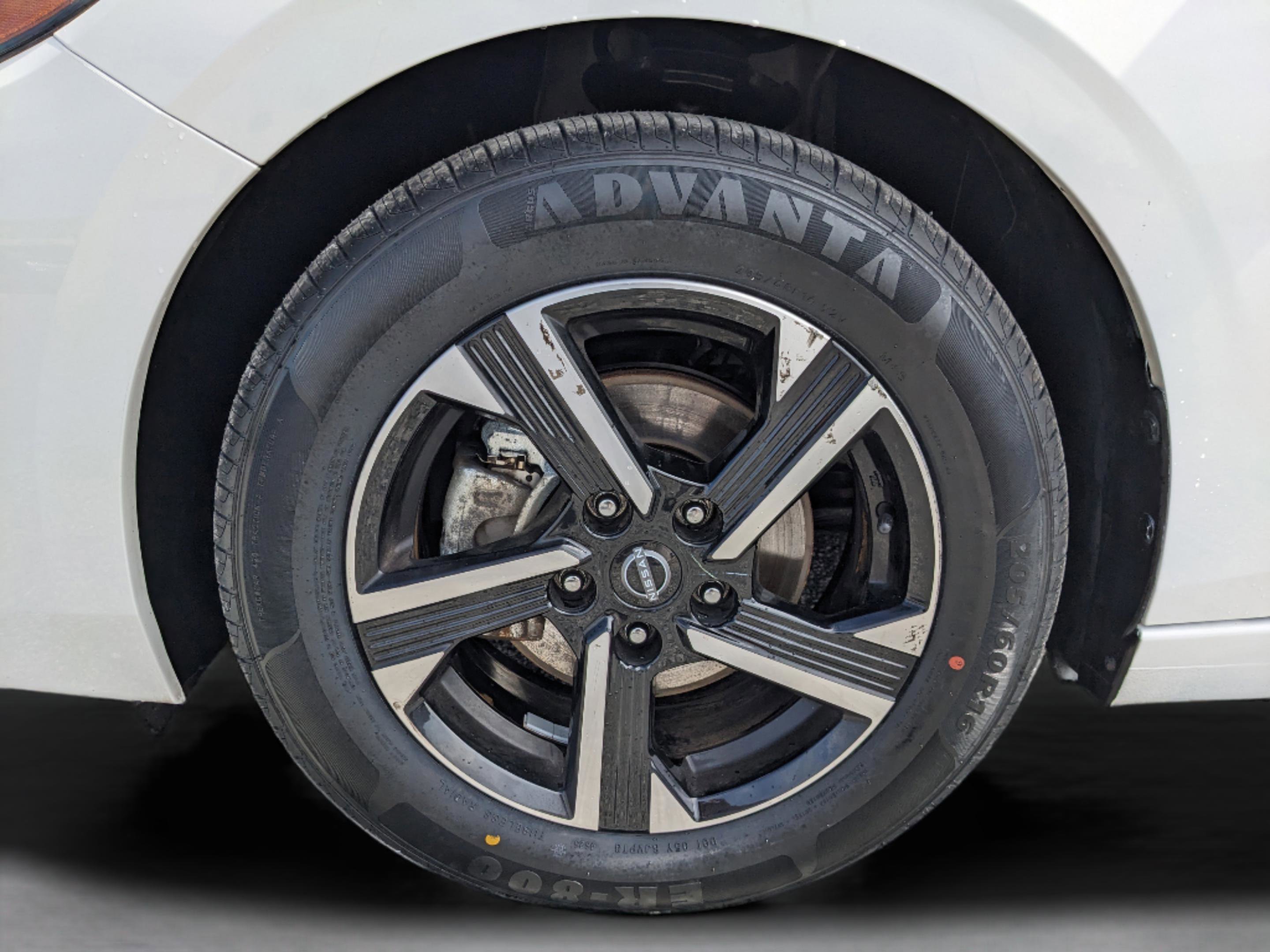 Used 2024 Nissan Sentra SV image 41