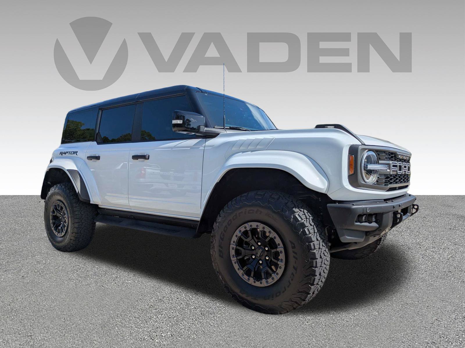 Used 2025 Ford Bronco Raptor AWD/4WD image 3