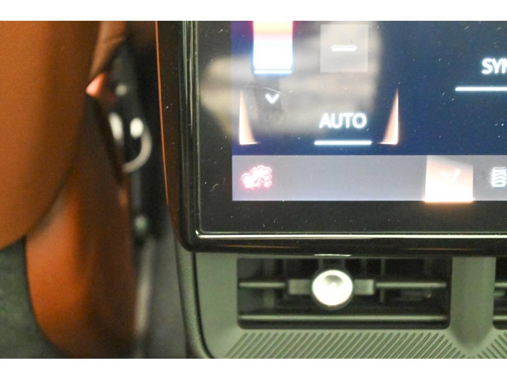 New 2027 Cadillac Vistiq Platinum AWD/4WD image 19
