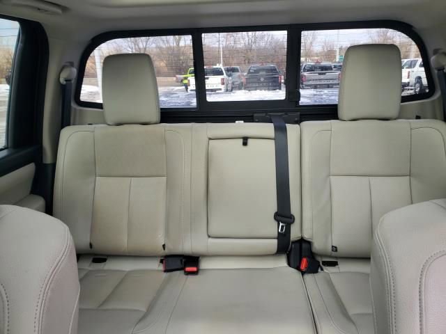 Used 2020 Nissan Titan SL w/ Moonroof Package image 14