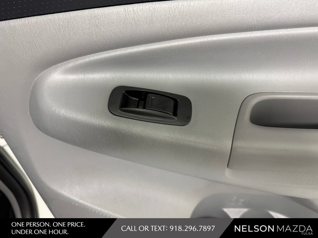Used 2015 Toyota Tacoma 4x4 Double Cab w/ TRD Off-Road Package image 38