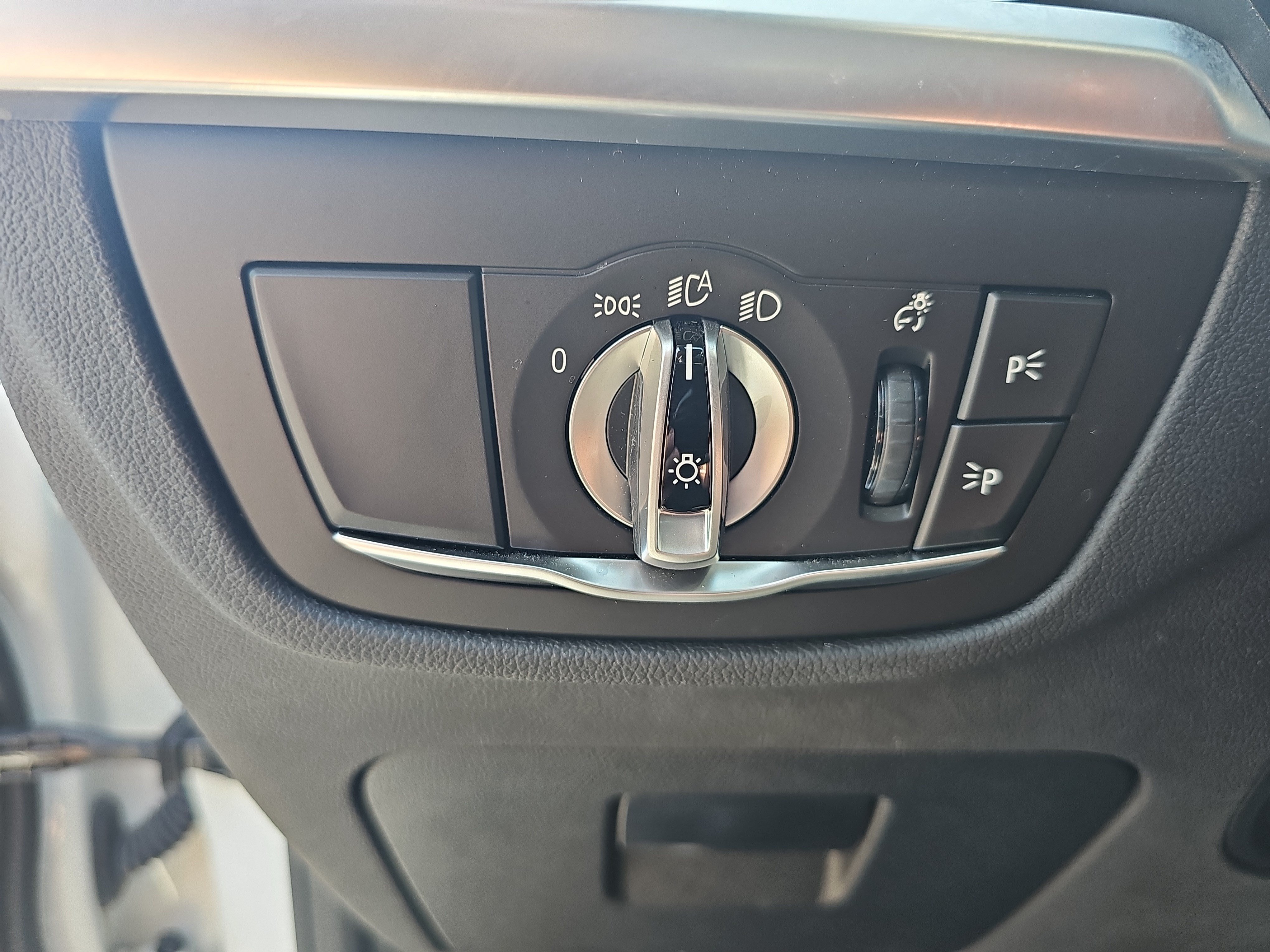 Used 2024 BMW X4 M40i w/ Premium Package AWD/4WD image 28
