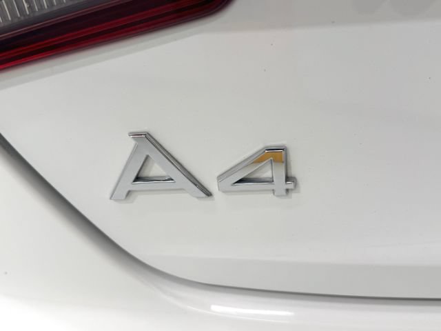 Used 2018 Audi A4 2.0T Ultra Premium w/ Convenience Package FWD image 10