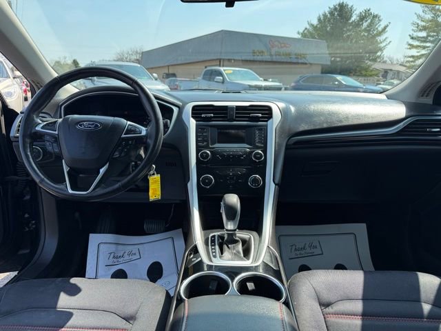 Used 2014 Ford Fusion SE w/ Equipment Group 201A image 2