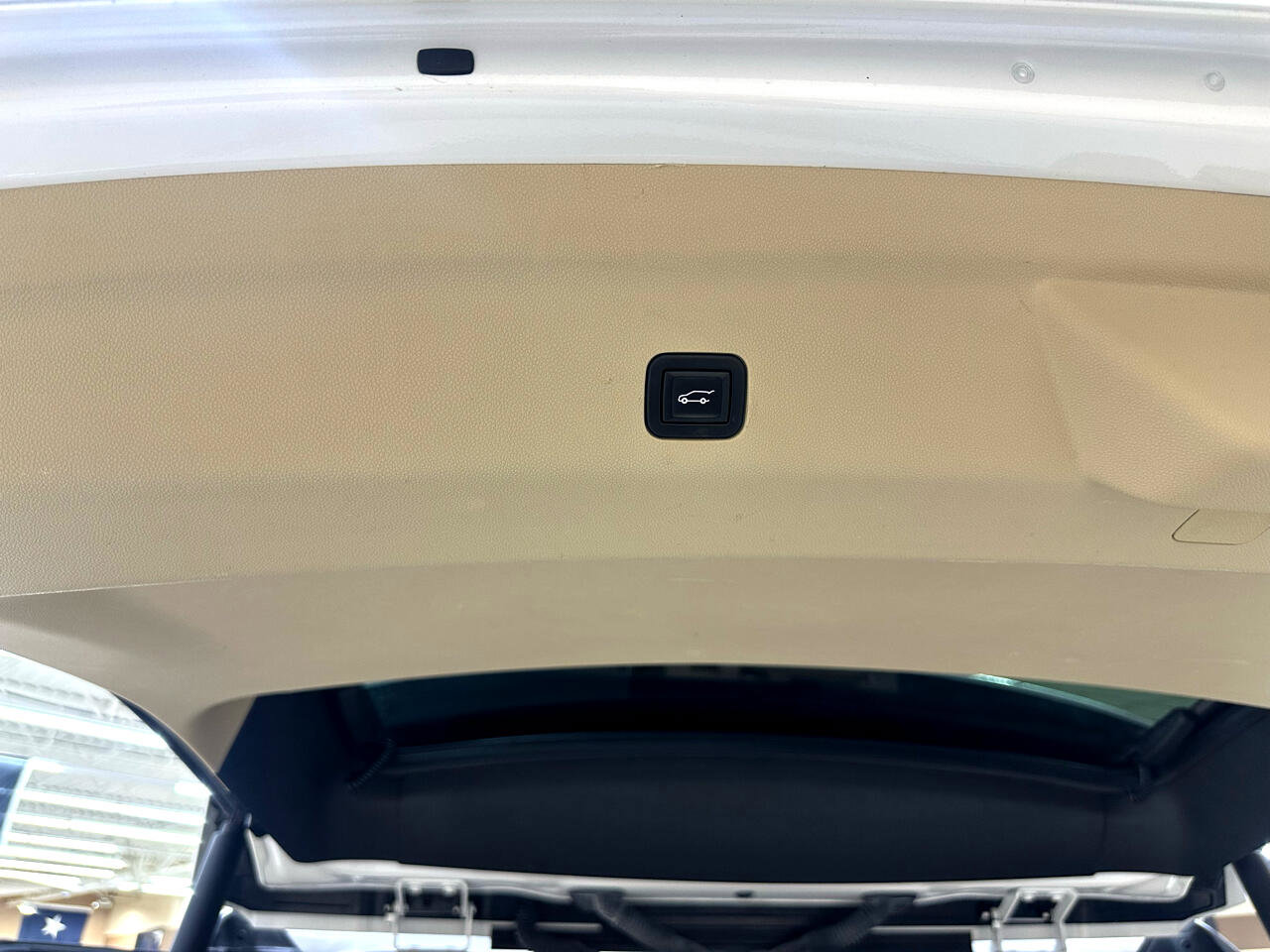 Used 2021 Cadillac Escalade Premium Luxury w/ Driver Assist Tech Package image 15