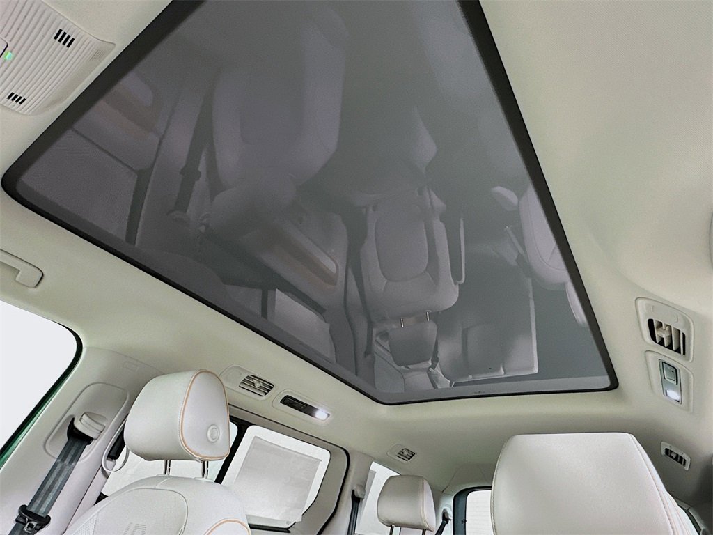 New 2025 Volkswagen ID. Buzz Pro S Plus image 11