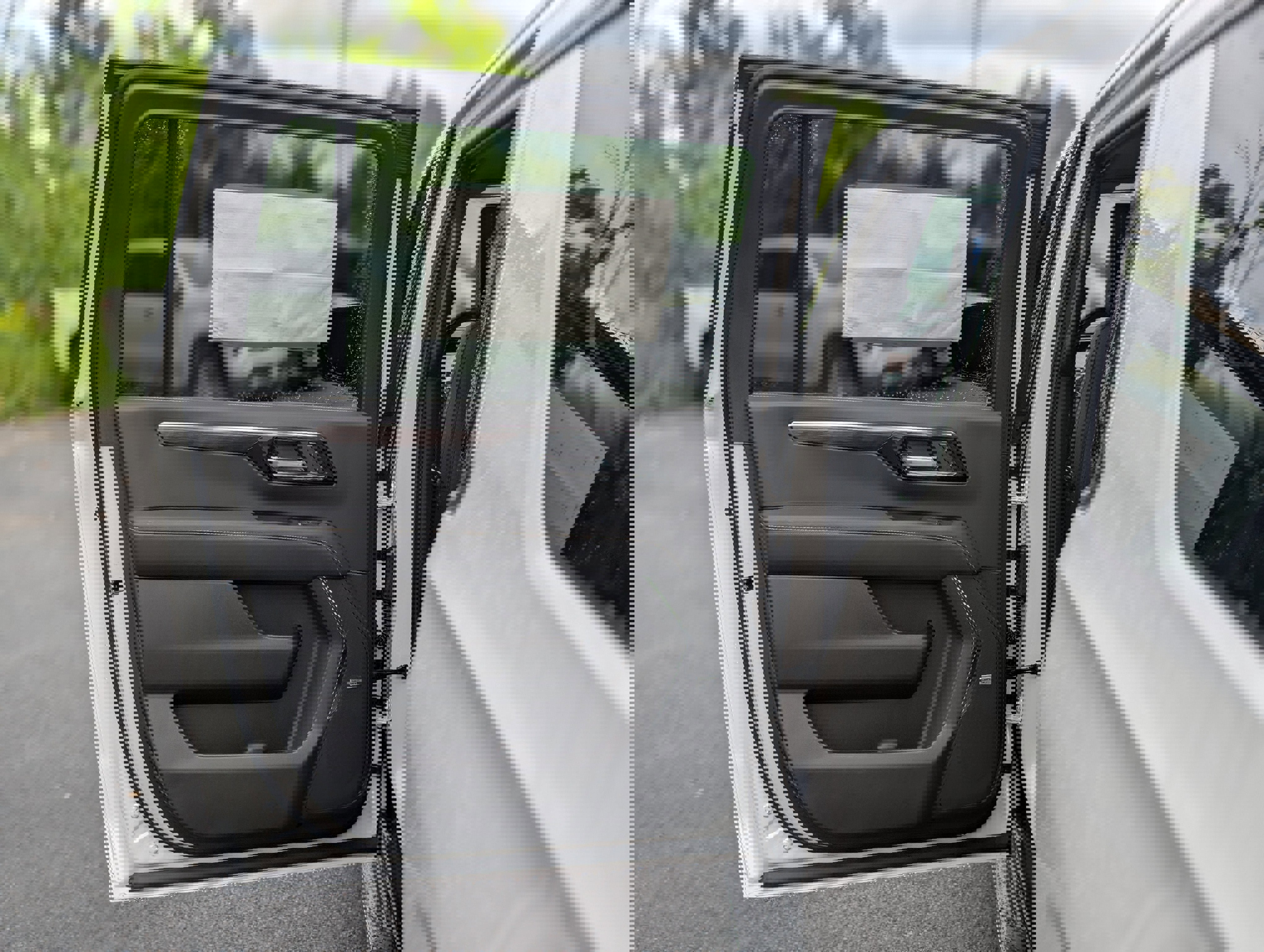 New 2025 Chevrolet Suburban Premier image 28