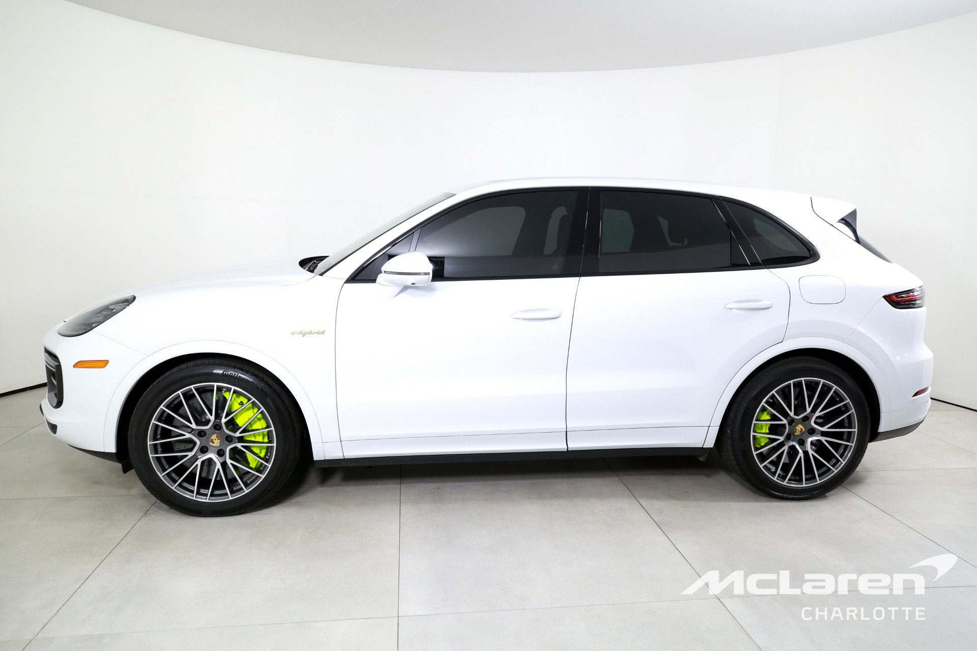 Used 2023 Porsche Cayenne Turbo S image 5