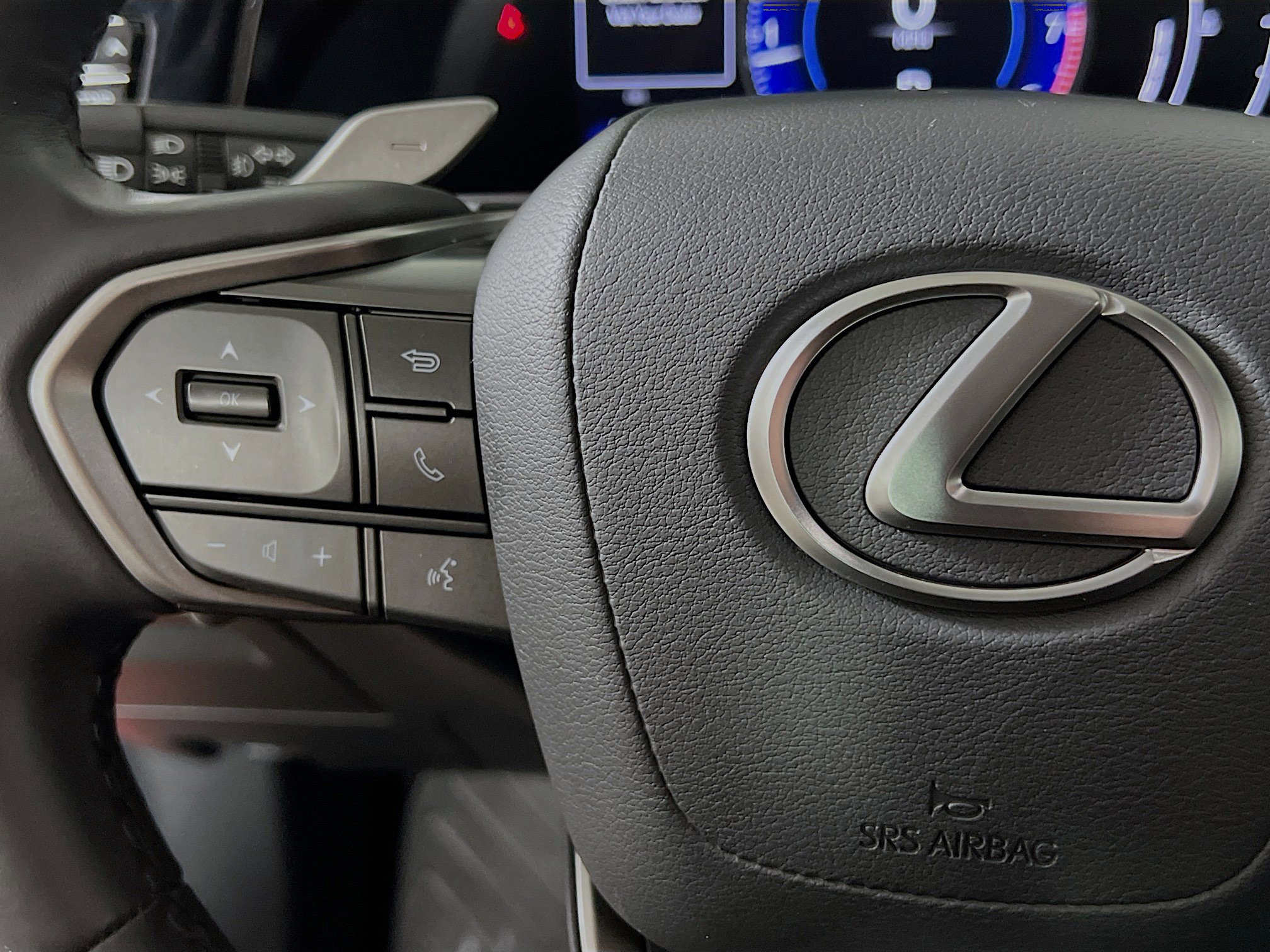 Used 2025 Lexus NX 250 FWD w/ Towing Package (2000 Lbs) image 19