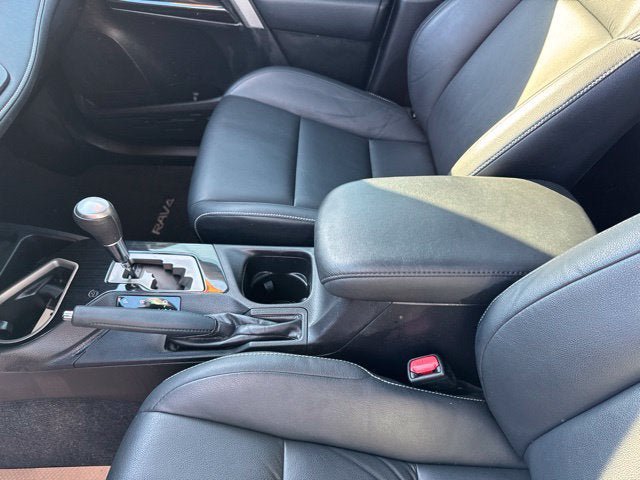 Used 2016 Toyota RAV4 Limited FWD image 17