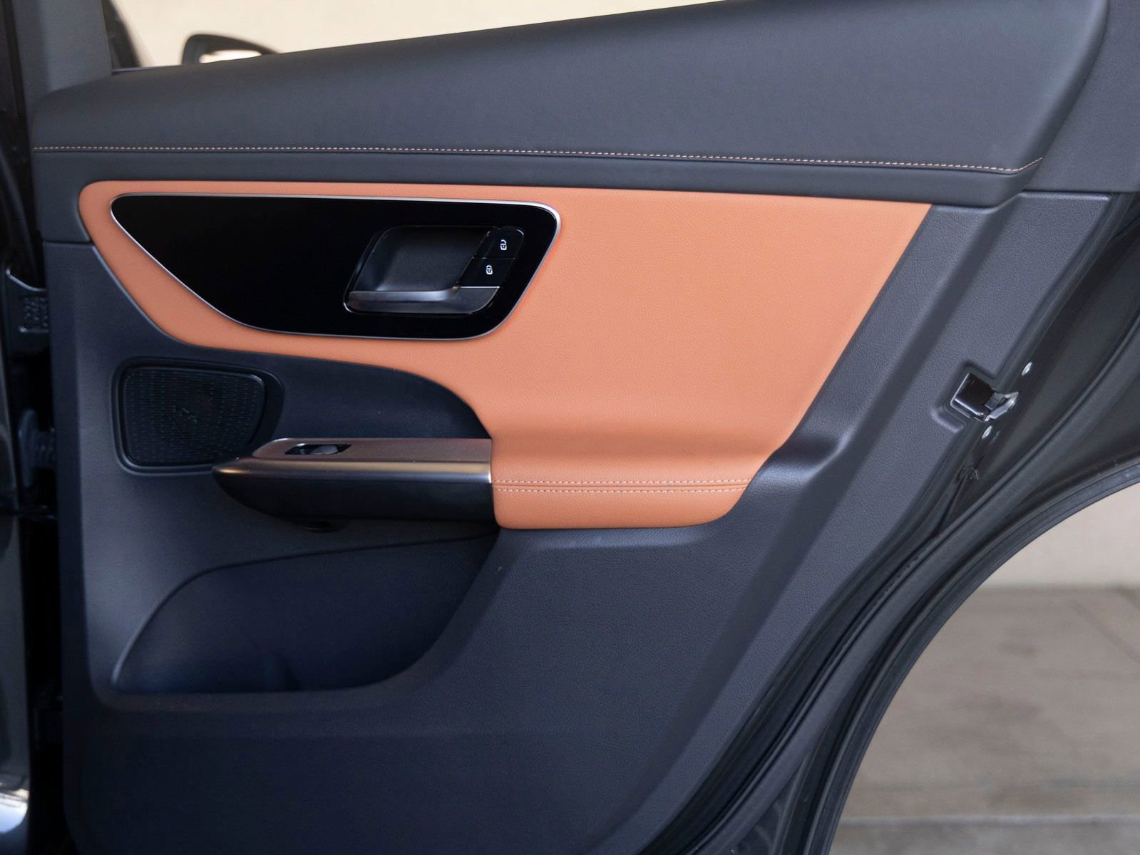 Used 2024 Mercedes-Benz GLC 300 image 22