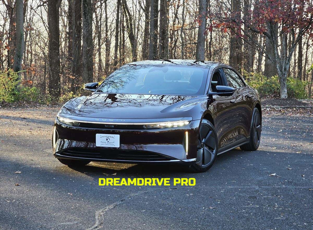 Used 2025 Lucid Air Pure image 1