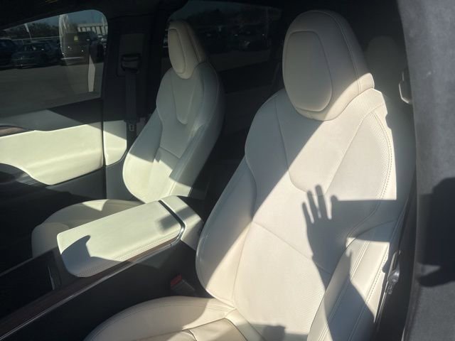 Used 2022 Tesla Model X image 24