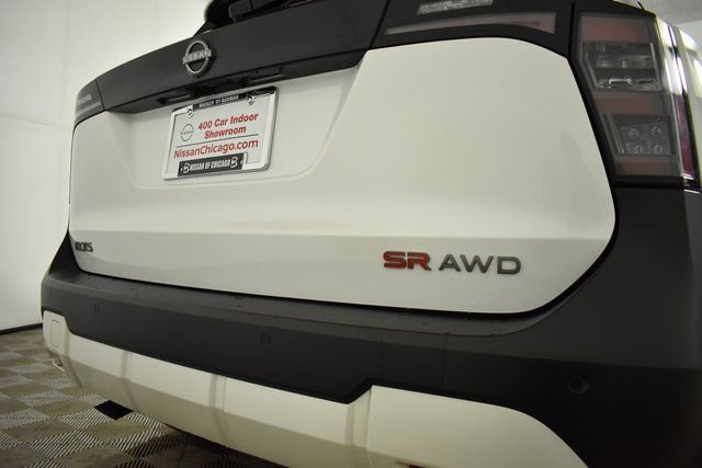 Certified 2025 Nissan Kicks SR image 38