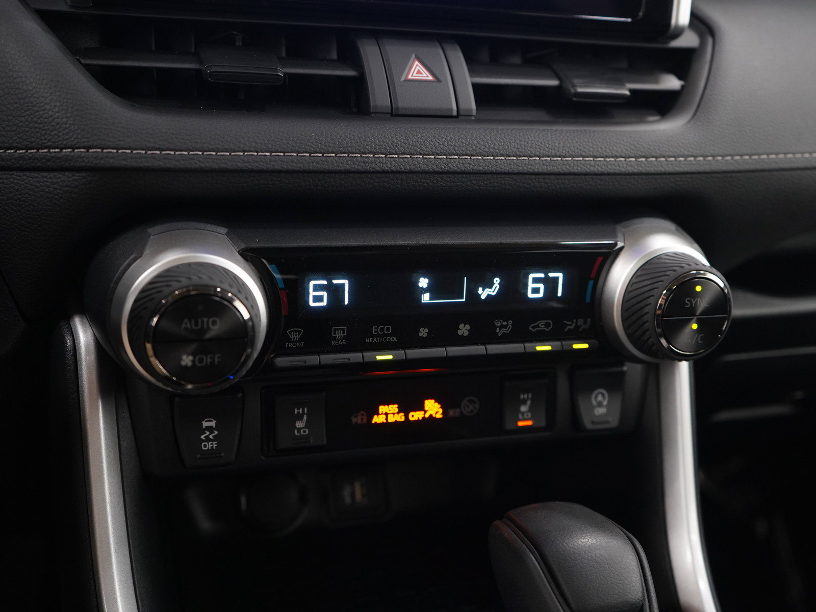 Used 2025 Toyota RAV4 XLE w/ Convenience Package AWD/4WD image 23