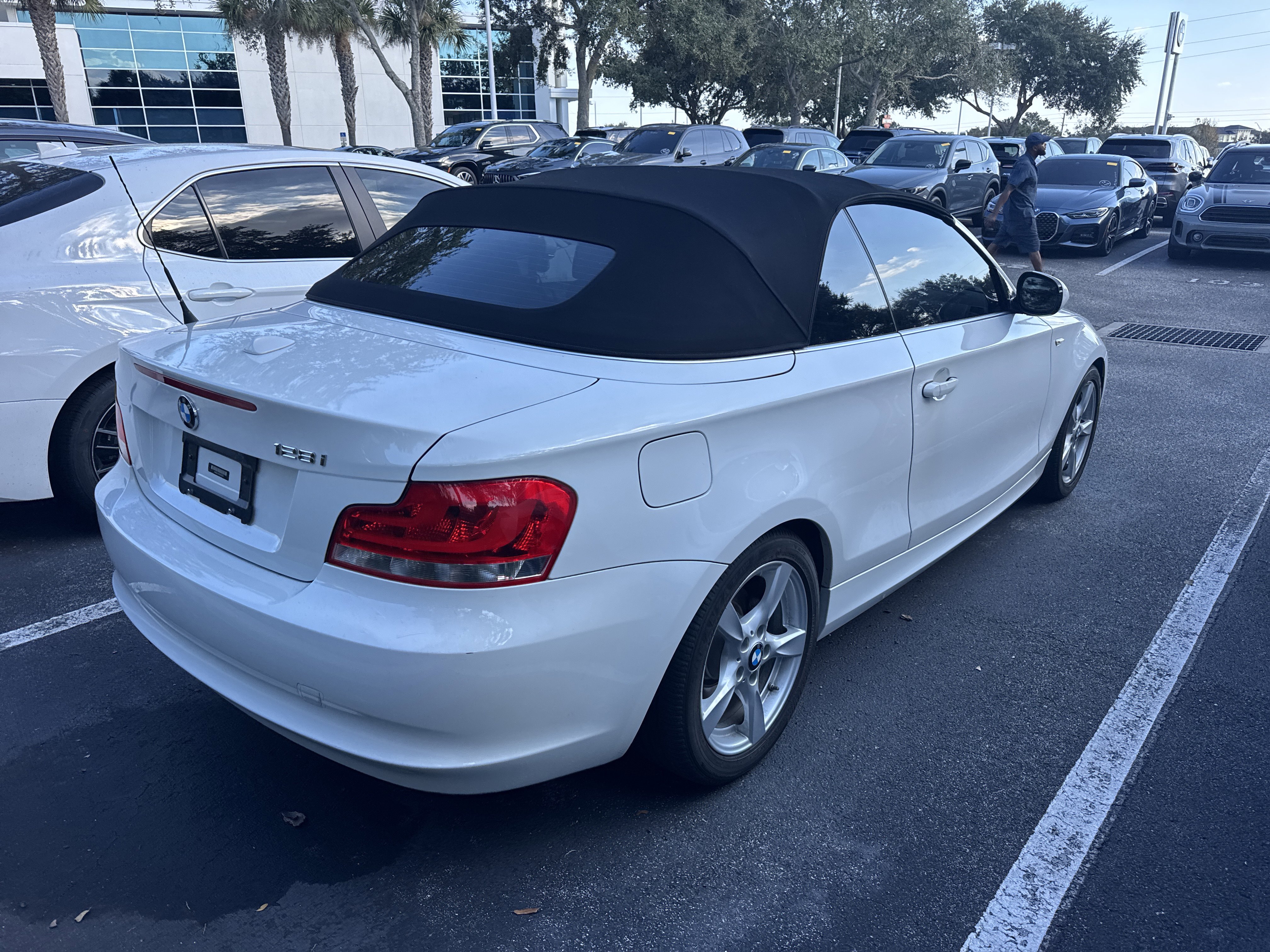Used 2013 BMW 128i Convertible image 2