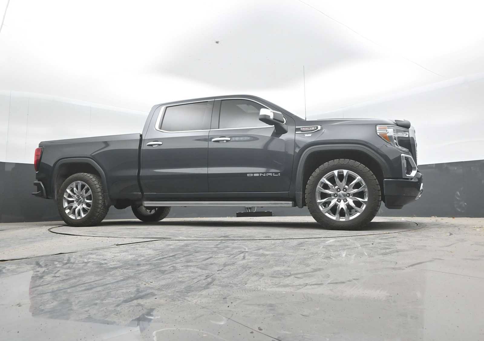 Used 2021 GMC Sierra 1500 Denali w/ Denali Ultimate Package AWD/4WD image 48