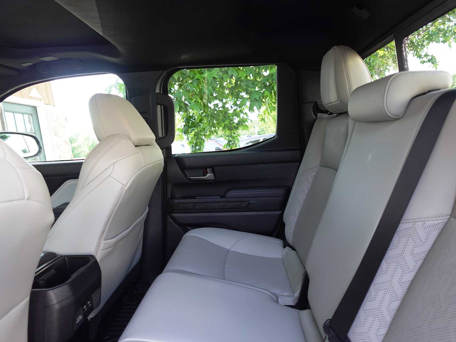 Used 2024 Toyota Tacoma Limited w/ Limited Package (LT) AWD/4WD image 27