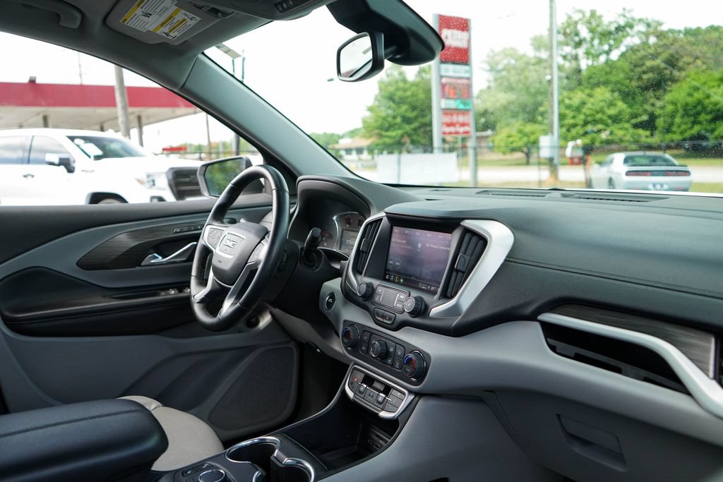 Used 2024 GMC Terrain SLT FWD image 13