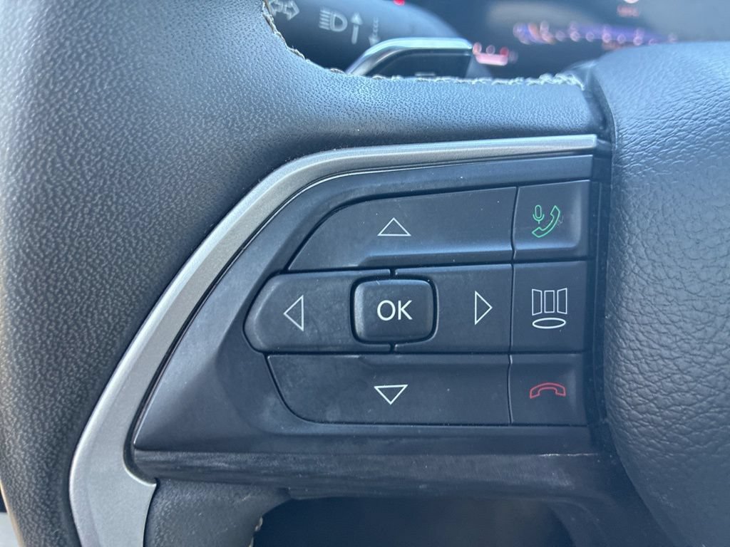 Used 2023 Jeep Grand Cherokee Altitude AWD/4WD image 27