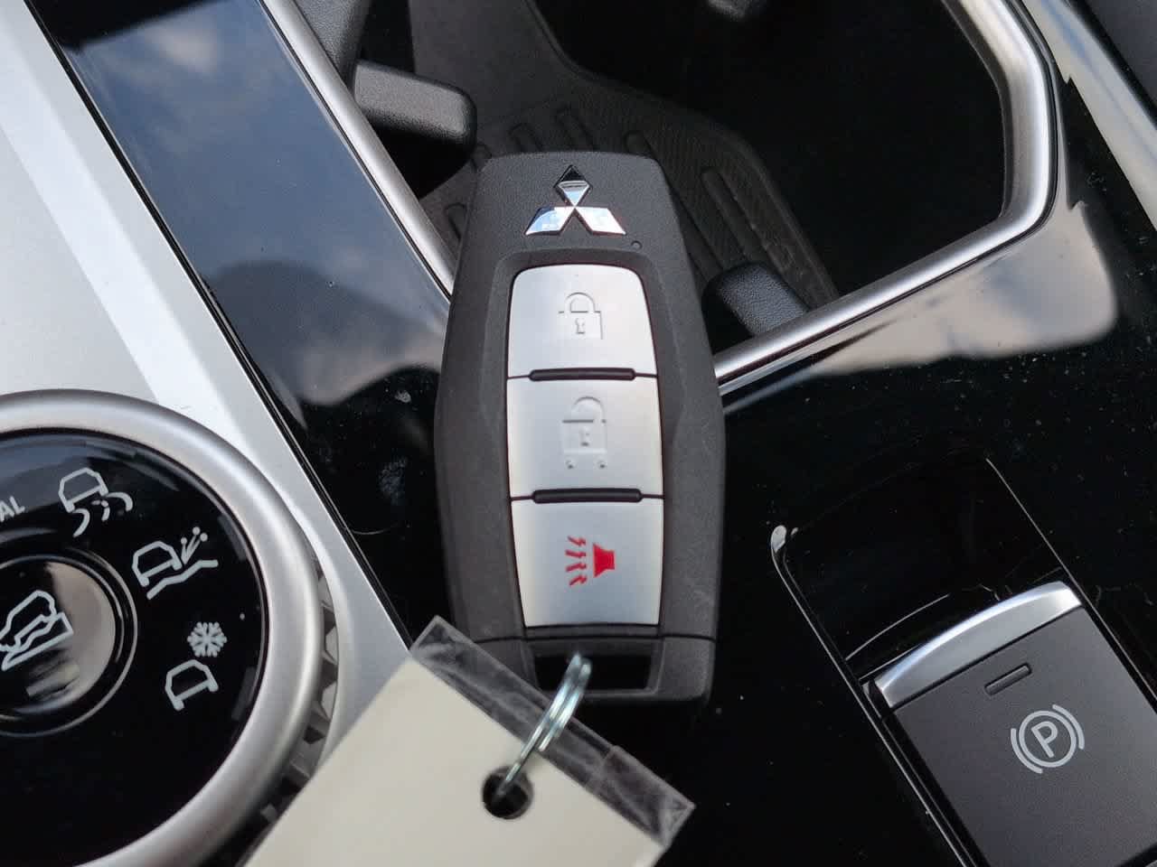 Used 2026 Mitsubishi Outlander SE FWD image 27