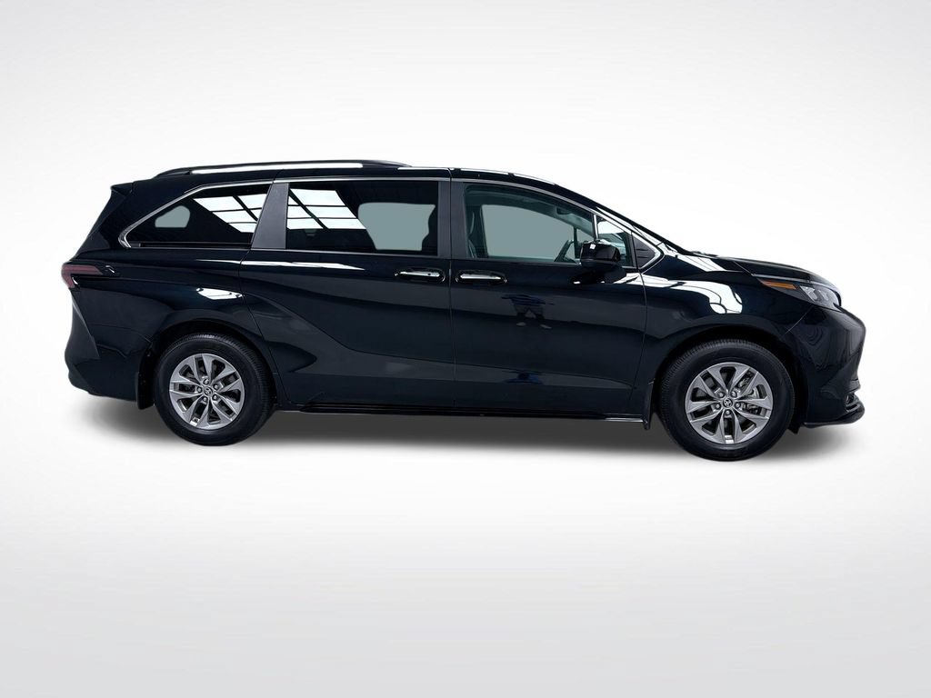 Certified 2025 Toyota Sienna XLE w/ XLE Plus Package AWD/4WD image 10