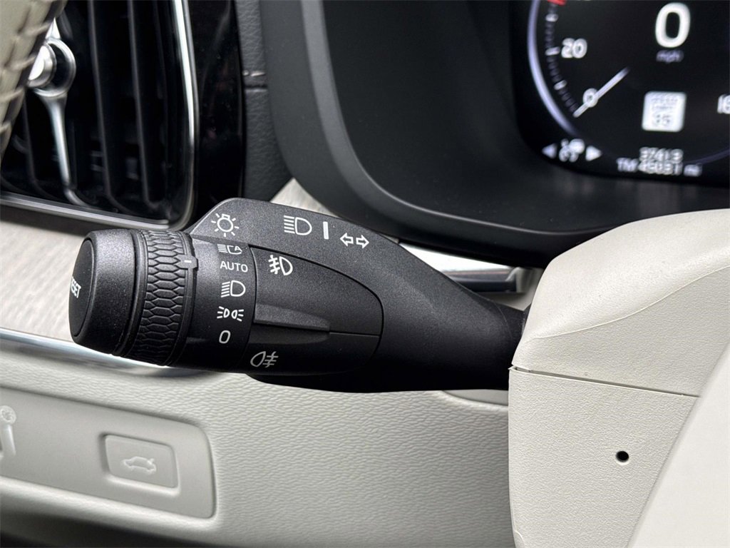 Used 2020 Volvo XC60 T6 Inscription w/ Protection Package Premier image 29