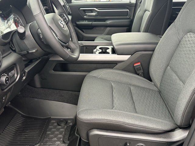 New 2026 RAM 1500 4x4 Crew Cab image 7