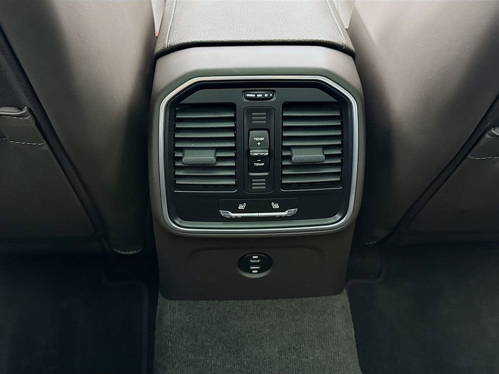 Certified 2023 Porsche Macan Turbo image 28