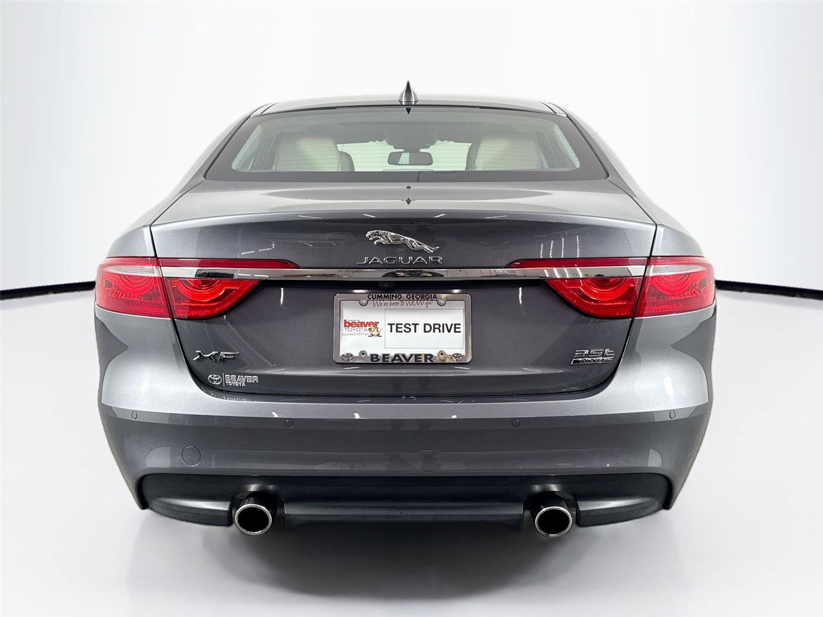 Used 2017 Jaguar XF Prestige image 12