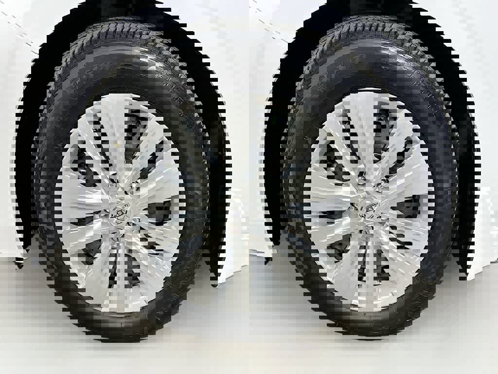 Used 2024 Nissan Sentra S image 8