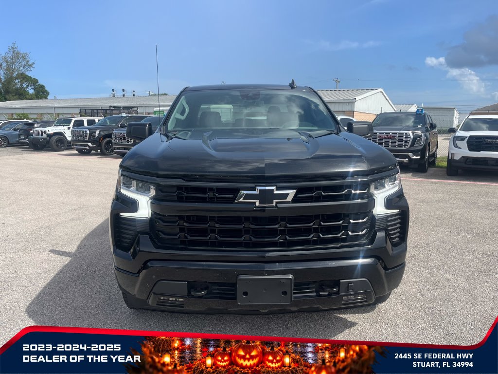 Used 2023 Chevrolet Silverado 1500 RST AWD/4WD image 2