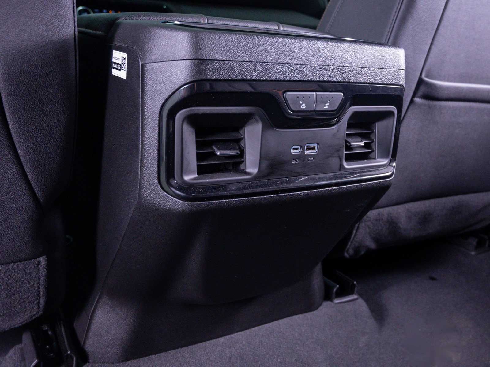 Used 2026 GMC Sierra 2500 AT4 w/ Technology Package AWD/4WD image 16