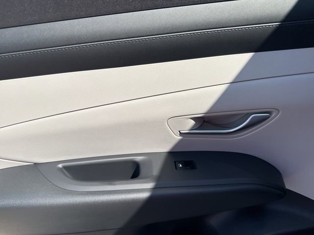 Used 2026 Hyundai Tucson SEL image 17