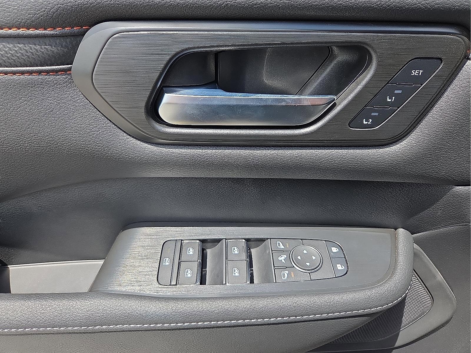 New 2025 Nissan Armada PRO-4X w/ Pro-4X Premium Package image 16