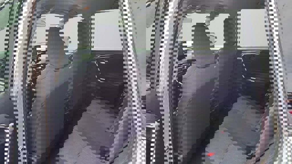 Used 2021 Toyota RAV4 XLE w/ Carpet Mat Package (TMS) AWD/4WD image 51