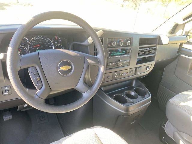 Used 2025 Chevrolet Express 3500 LT w/ LT Preferred Equipment Group image 17