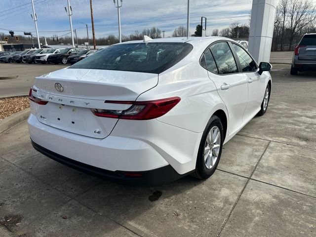 Used 2026 Toyota Camry LE image 5