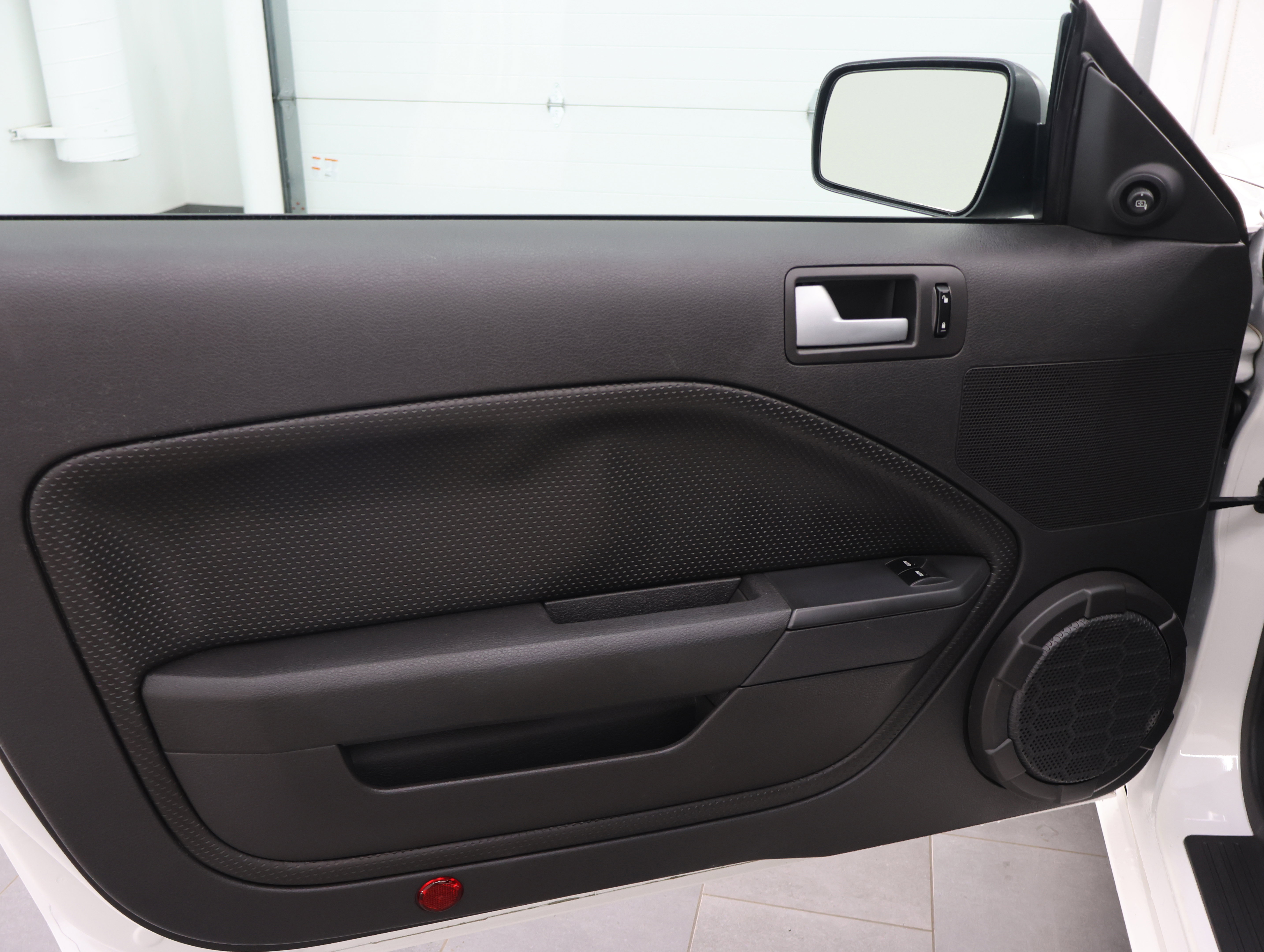 Used 2007 Ford Mustang GT RWD image 36