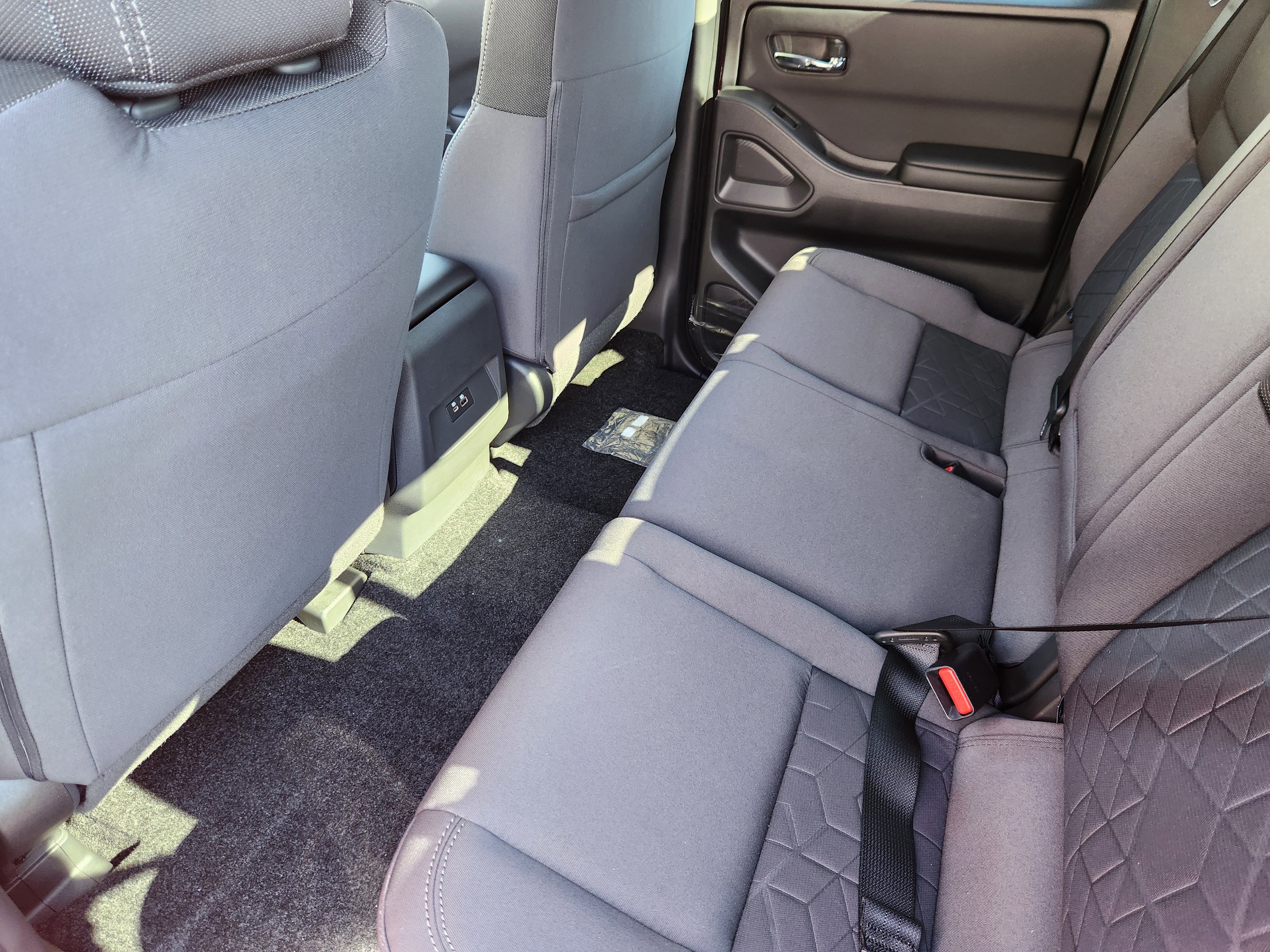 New 2026 Nissan Frontier SV image 9